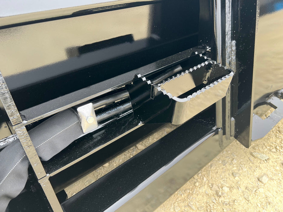 Stinger Attachments Skid Steer Hydraulic Dump Bucket (HDB)