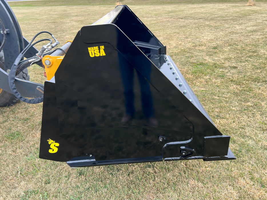 Stinger Attachments Tractor Hydraulic Dump Bucket (HDB-UT)