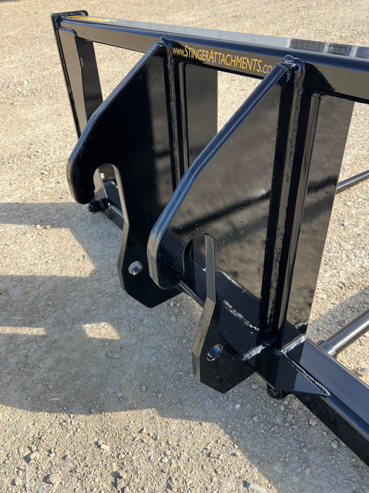 Stinger Attachments Skid Steer Bale Spear – Series 4 XD (BS4-61-XD)