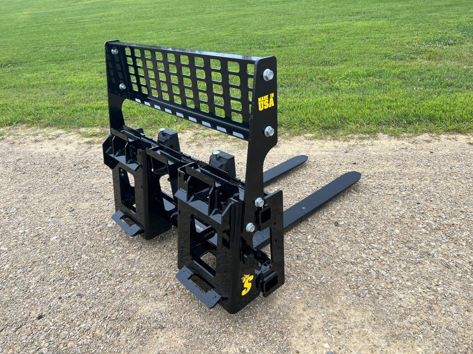 Stinger Attachments Wheel Loader Class 3 Pallet Forks Attachment (PF3-WL)