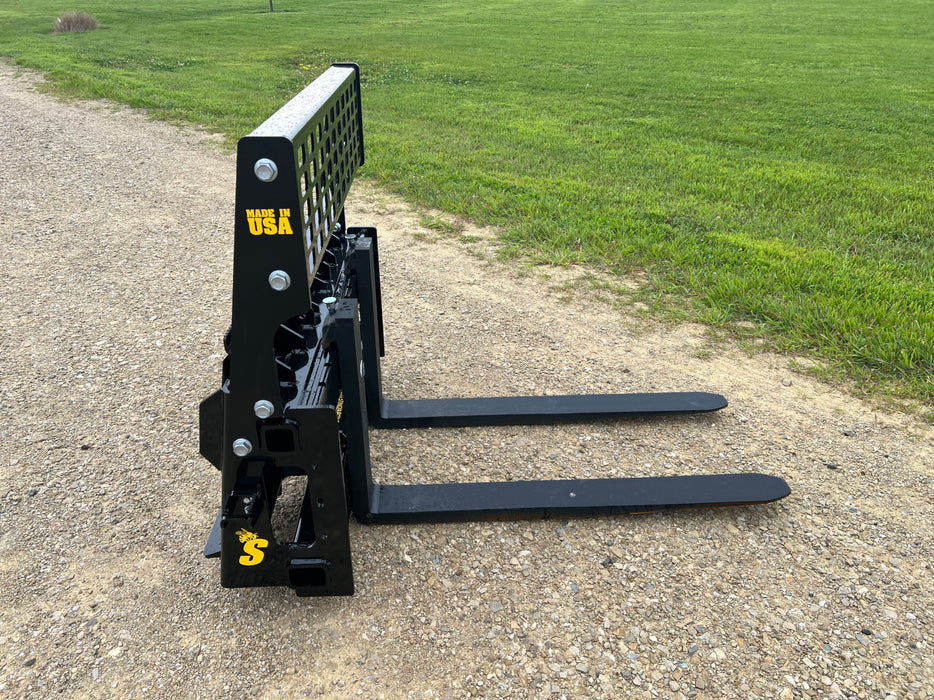 Stinger Attachments Wheel Loader Class 3 Pallet Forks Attachment (PF3-WL)