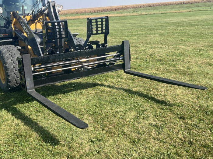Stinger Attachments Wheel Loader Class 3 Pallet Forks Attachment Hydraulic (PF3H-WL)