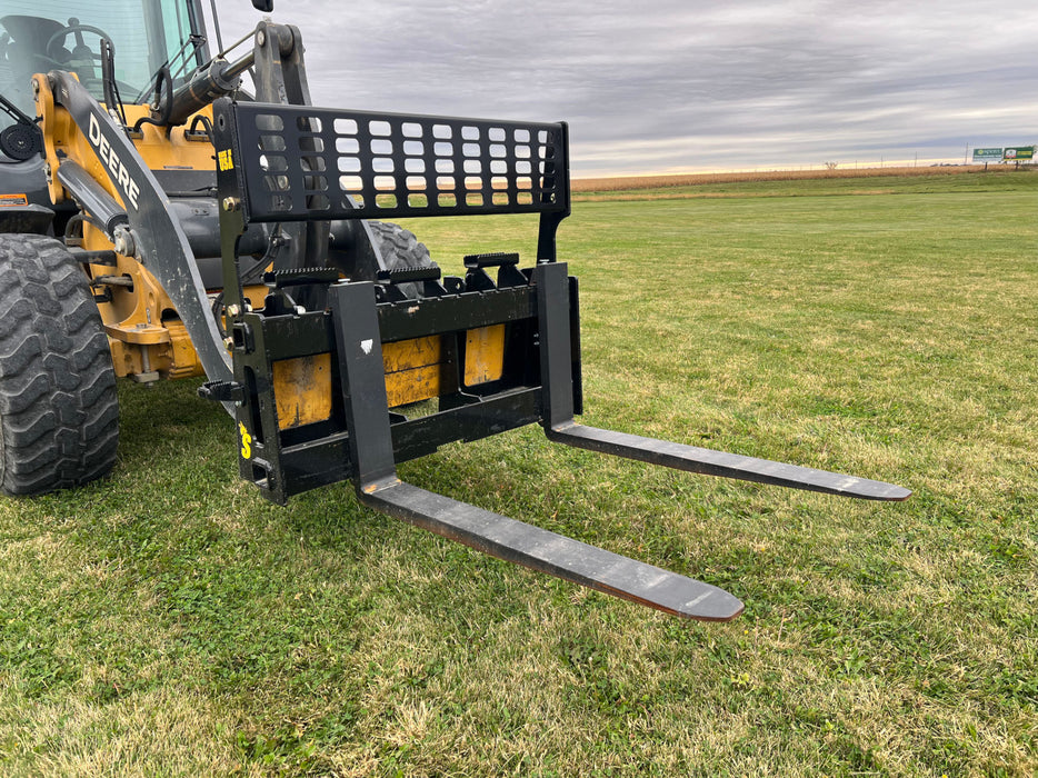 Stinger Attachments Wheel Loader Class 3 Pallet Forks Attachment (PF3-WL)