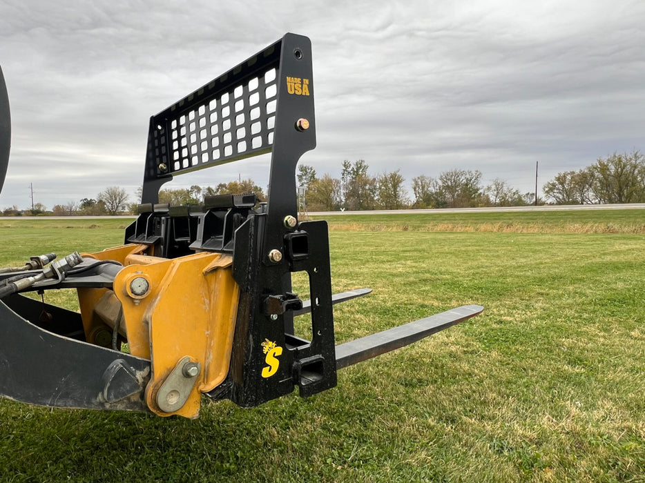 Stinger Attachments Wheel Loader Class 3 Pallet Forks Attachment (PF3-WL)