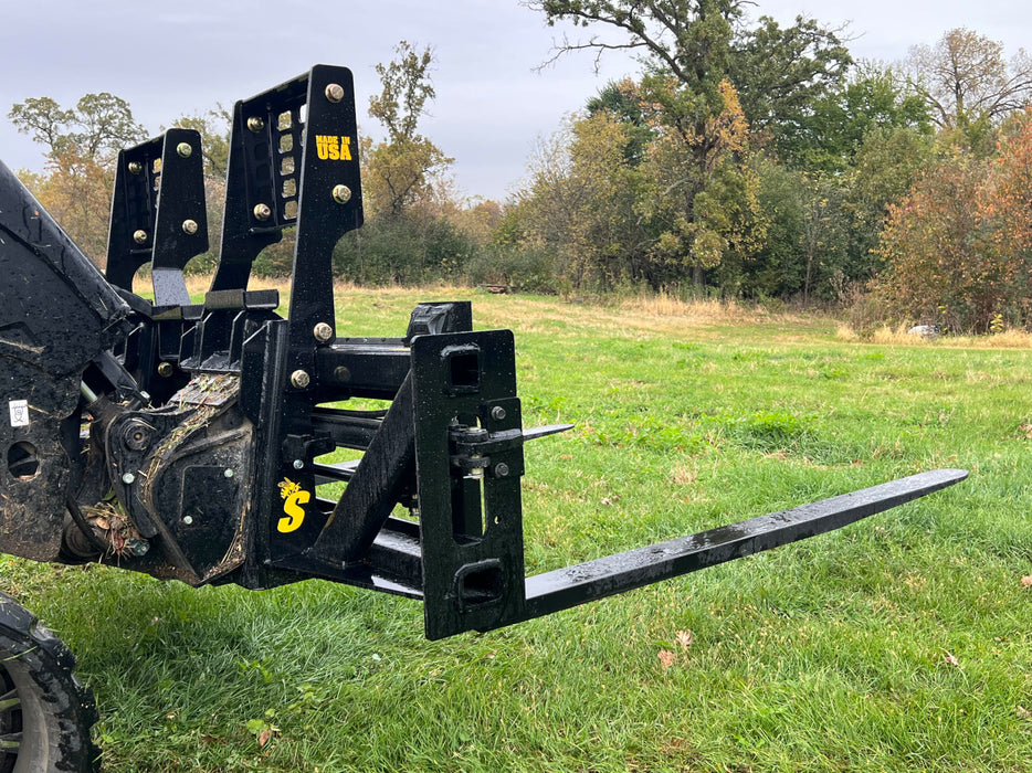 Stinger Attachments Skid Steer Class 3 Pallet Forks Hydraulic (PF3H)