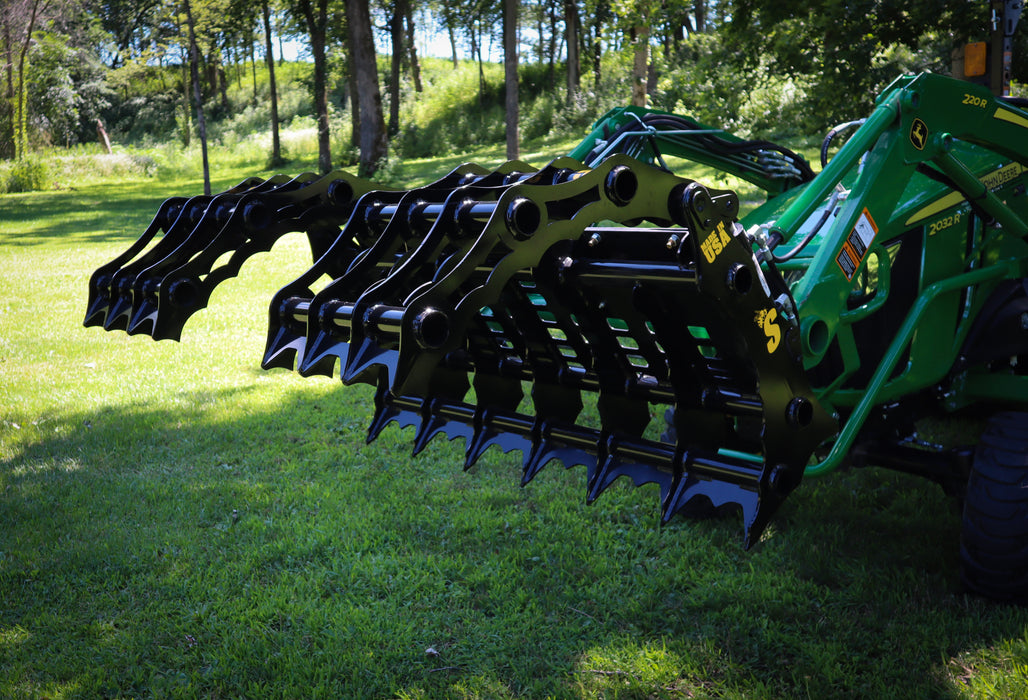Stinger Attachments Compact Tractor Clam Grapple (CCG)