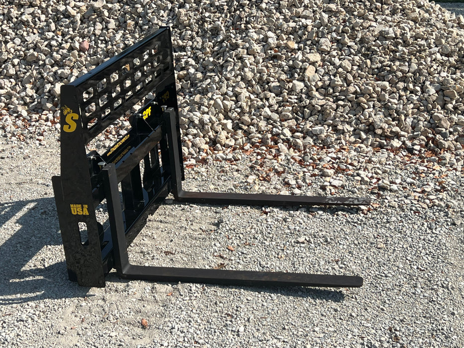 Stinger Attachments Compact Tractor Pallet Fork (PF)