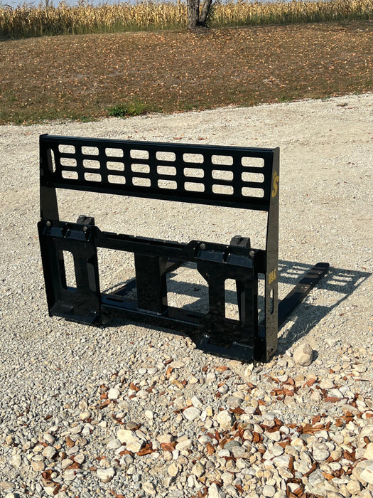 Stinger Attachments Compact Tractor Pallet Fork (PF)