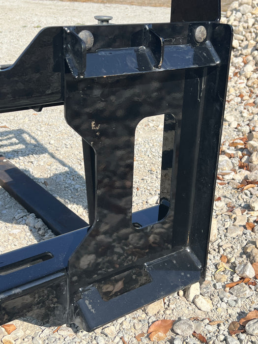 Stinger Attachments Compact Tractor Pallet Fork (PF)
