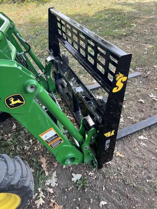 Stinger Attachments Compact Tractor Pallet Fork (PF)