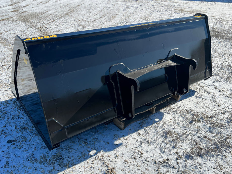 Tractor High Volume/Light Material Bucket - Stinger Attachments (MBHV-UT)