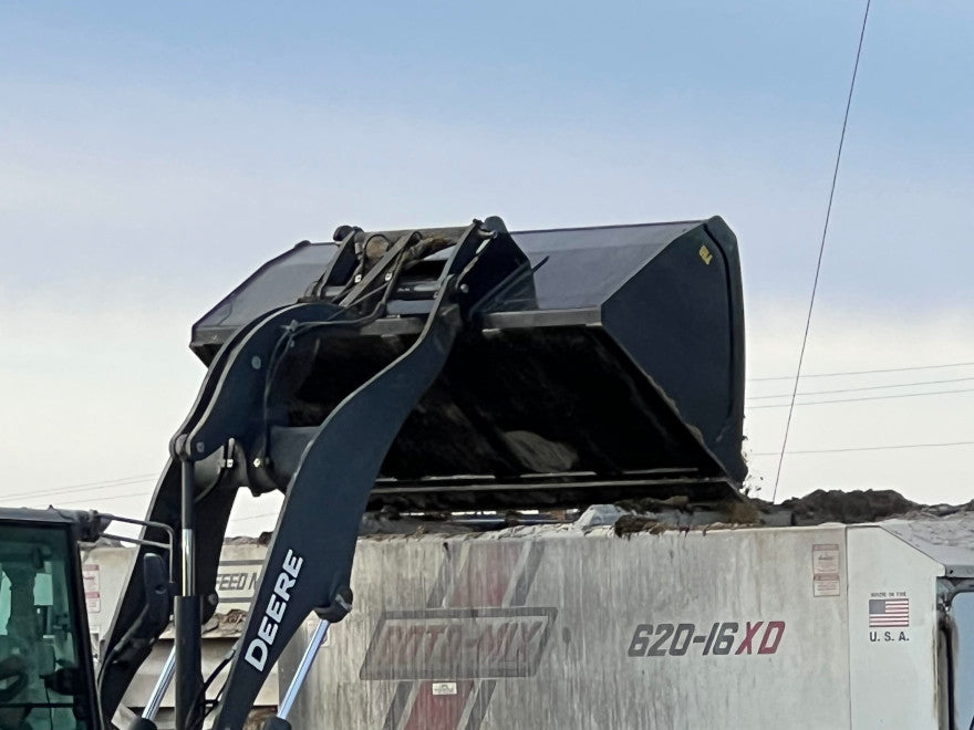 Wheel Loader High Volume Bucket - Stinger Attachments (MBHV-WL)