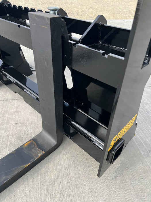 Stinger Attachments Utility Tractor Pallet Forks Attachment (PFSB)