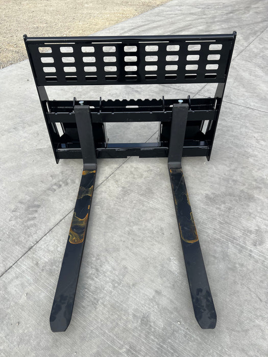 Stinger Attachments Utility Tractor Pallet Forks Attachment (PFSB)