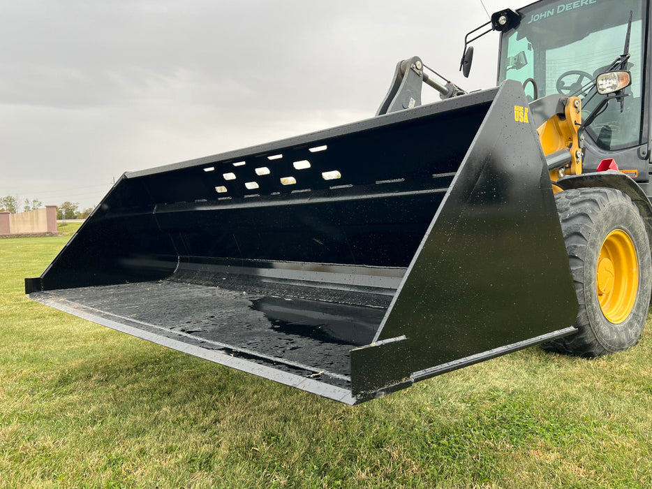 Wheel Loader Snow Pusher Bucket – Stinger Attachments (SNB)