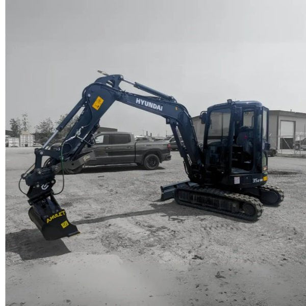 Amulet Hydraulic Tilt Bucket – Excavator and Backhoe Soil Shaping Attachment