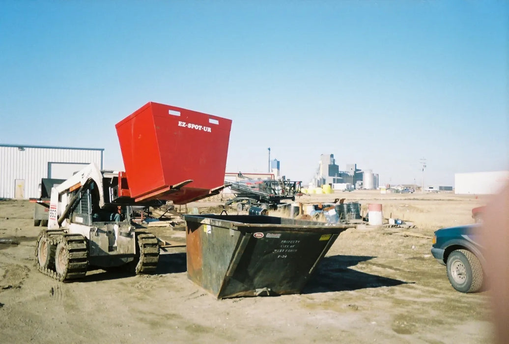 Skid Steer & Compact Track Loader Rotating Pallet Forks – EZ Spot UR